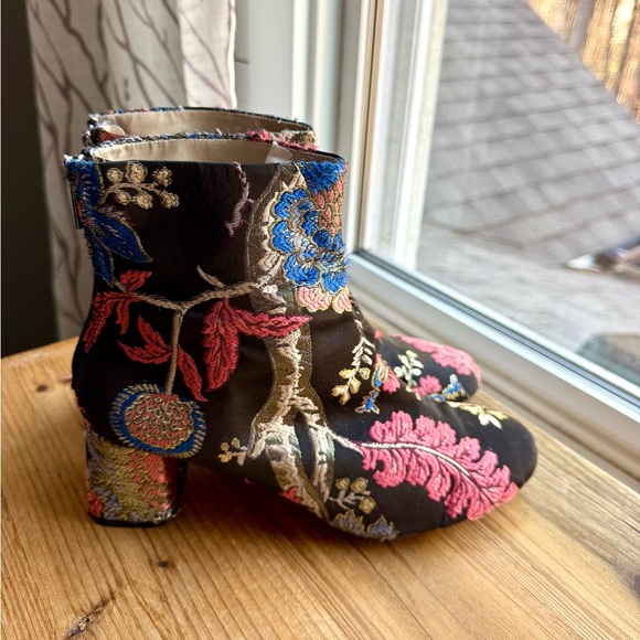 Zara Floral Brocade Ankle Boots Size 39 Black Block Heel Pointed Toe - Picture 4 of 9